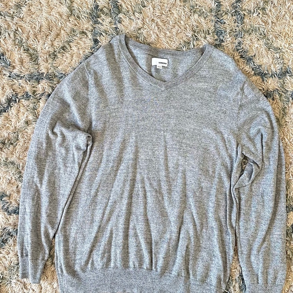 Sonoma Light Gray V-Neck Men's Sweater